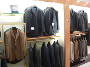 天水市金維斯服飾羅蒙西服專賣店盛大開業，引領鞋帽零售新潮流
